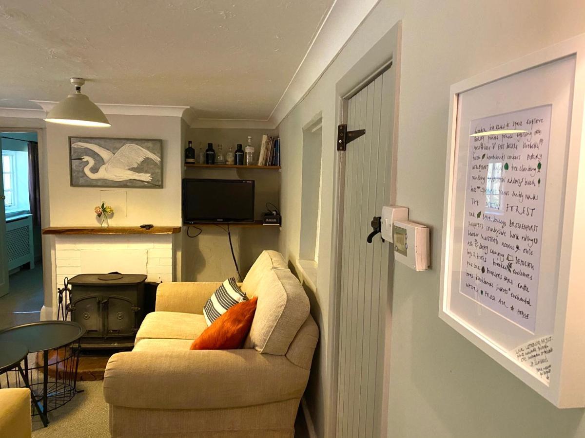 Holly Tree Cottage - 3 Bedrooms And Large Garden With Optional Glamping Double Outside Lymington Buitenkant foto